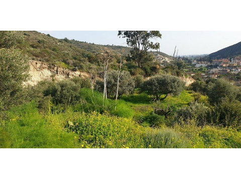 Lovely piece of land available in the beautiful hills of… - Houses