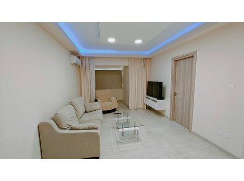 Luxury Fully renovated 2 bedrooms apartment in Apostoloi… - Houses