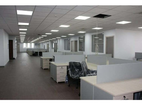 Luxury fully operating whole floor office of 817m² with… - Houses
