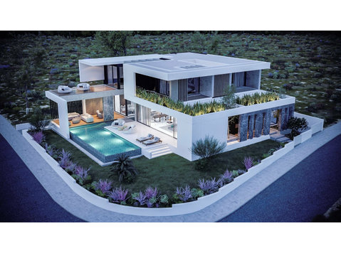 Luxury villa located in Kefalokremmos area in… - Houses