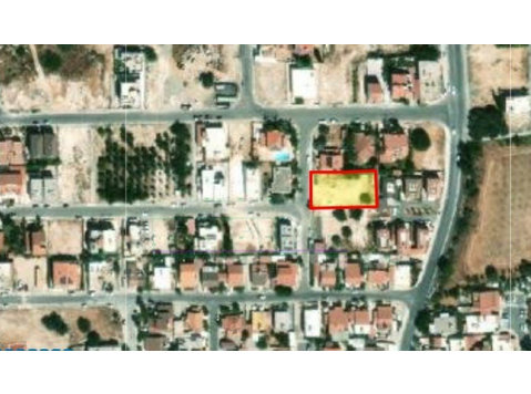 Nice huge plot, 989sqm located in Kolossi area close to… - Case