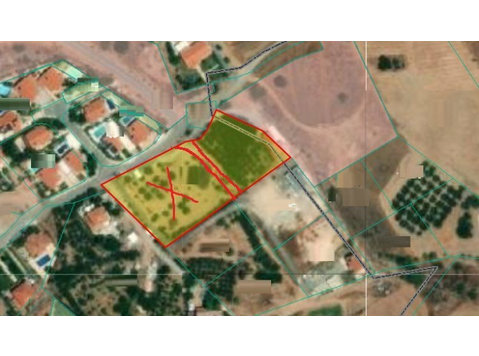 Now available, a lovely, 2461m2 plot, located in Pyrgos… - منازل