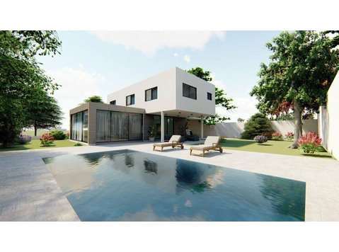 Now on the market, a Luxury, modern, detached 4 bedroom… - Houses