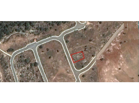 Plot available in Pissouri village, in Limassol.The plot… - خانه ها