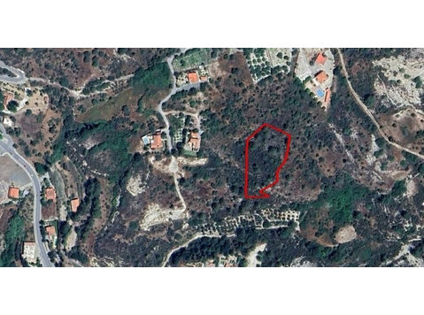Residential land for sale in Trimiklini village, of… - Houses