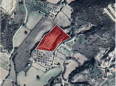 Residential land in Pissouri village in Limassol. 
It has… - Majad