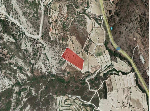 Residential land  in the quiet rural area of Agios Mamas… - Casas
