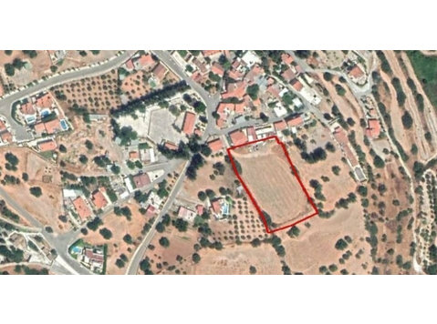 Residential land located in Prastio Avdimou, Limassol.

It… - Houses