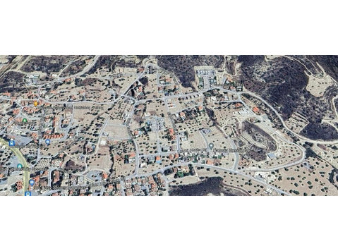 Residential land of 523sqm in Palodeia village in Limassol.… - گھر