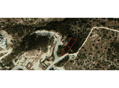 Residential plot located in Agios Tychonas, Limassol.

The… - Houses