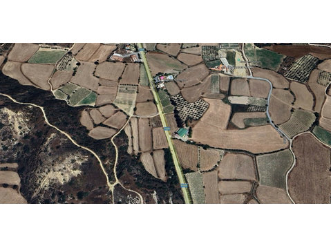 The land is located in the tourist area of Pissouri and is… - Houses