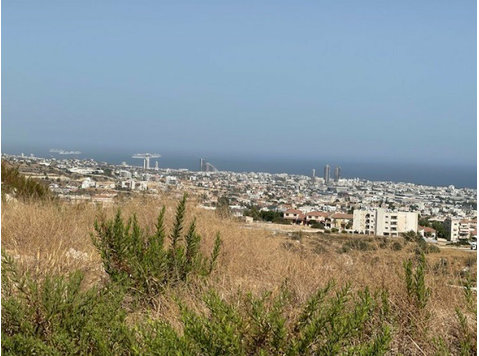 The most prime plots in Limassol, offering 95 panoramic… - Куће