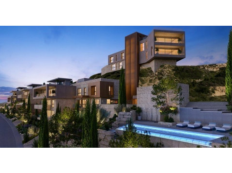 The newest development  comprises four buildings nestled… - Σπίτια
