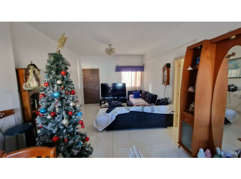 The property is situated on the fourth floor of a well… - Houses