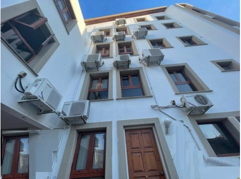 This building is in the centre of the Historical town and… - Houses