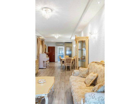 This charming and cozy two-bedroom apartment is located in… - Houses