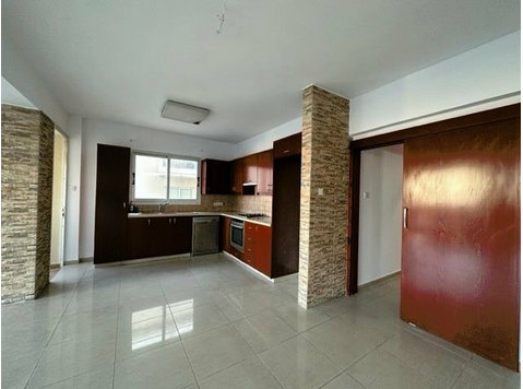 This lovely and spacious 3 bedroom, apartment is in a… - Majad