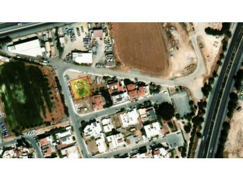 This plot in Apostolos Varnavas area, Kato Polemidia,… - Huse
