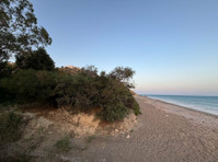 This stunning piece of land for sale in Pissouri, Limassol… - Nhà