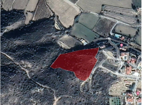 Tourist land in Pissouri village of Limassol District. 
It… - Majad