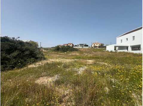 Two plots  available in  the Agios Athanasios area of… - Házak