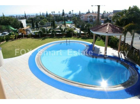 Unique 5 bedroom villa is now for sale in Colubia area, in… - Case