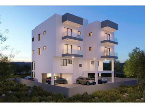 We present you this beautiful, modern design, two bedroom… - Case