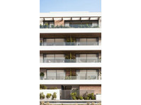 With just 7 exquisite park-view apartments spread across 4… - Hus