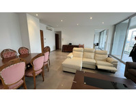 Luxurious and modern, three-bedroom apartment in Strovolos,… - Houses