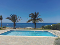 Experience luxury coastal living at its finest with this… - Σπίτια