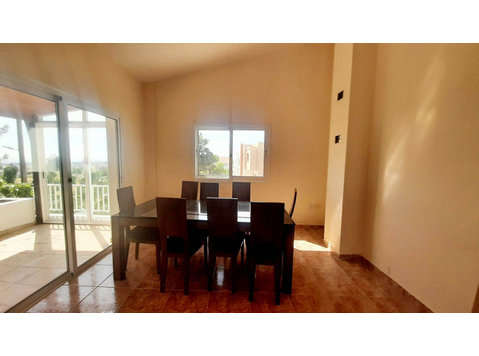 Four  - 4 - bedroom house for rent at Geroskipou.The… - منازل