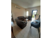 Fully furnished 2 bedroom maisonette in the quiet and… - Rumah