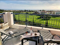 Looking for a beautiful sea view apartment in the land of… - Huse