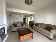 Spacious, fully furnished, modern, and luxurious… - בתים