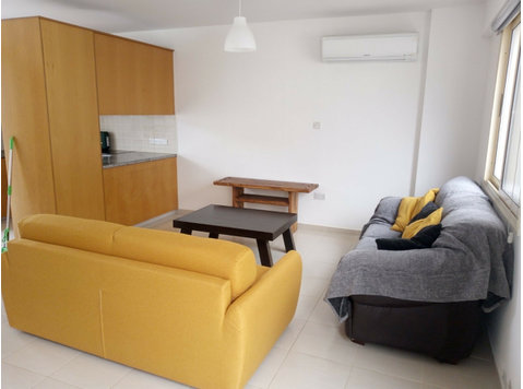 This charming 2-bedroom apartment in Pegeia is available… - Kuće