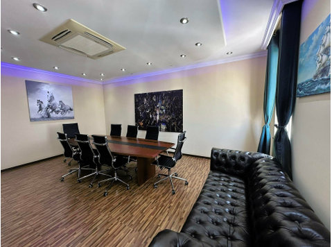 This office space is located in the centre of… - Hus