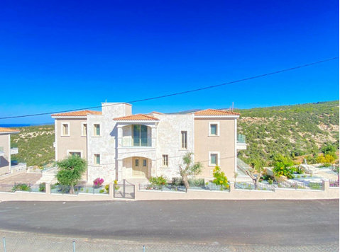 6 Bed House For Sale In Peyia -  Paphos - Cyprus



The… - בתים