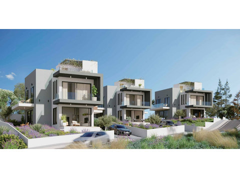 A prestigious development consisting of 3 luxury villas,… - Mājas