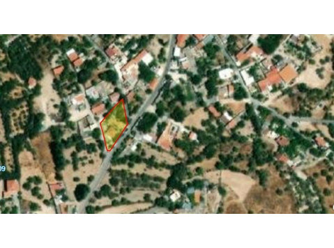 A residential plot land at Salamiou Village. It is sell the… - வீடுகள் 