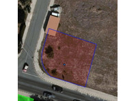 Corner Commercial/Residential plot, extending to about 531… - Hus