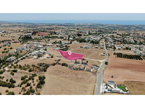 Description of the property
Residential field, extending to… - Hus