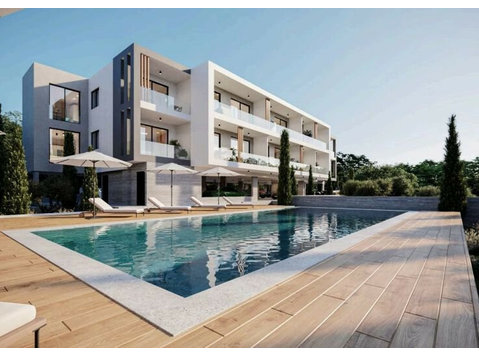 Discover your future home in this elegant off-plan… - Houses