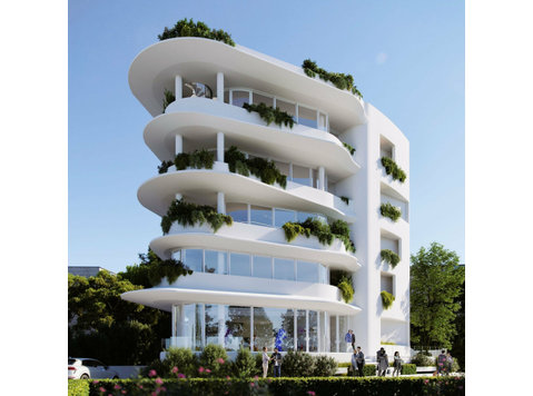 For sale modern commercial building in Paphos consisting of… - Müstakil Evler