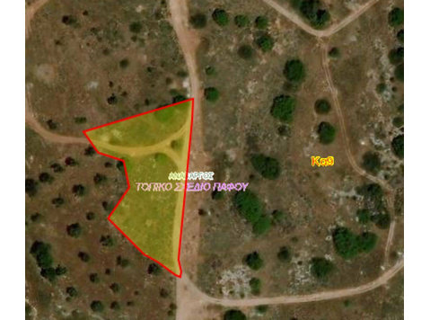 For sale residential land in Anavargos area in Paphos… - Къщи
