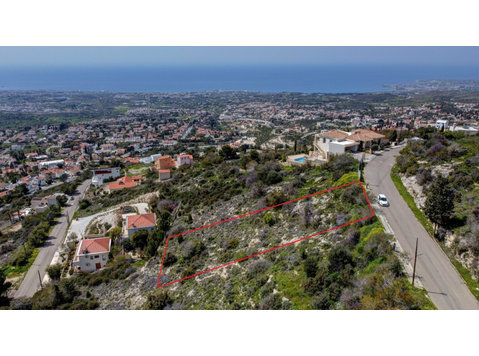 For sale residential plot in Tala community, Paphos.
It has… - Къщи