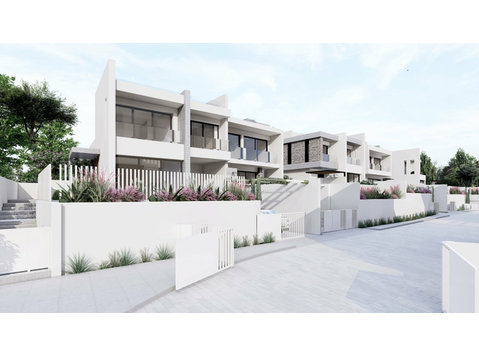 Introducing a stunning new project in Kissonerga, ideally… - Nhà