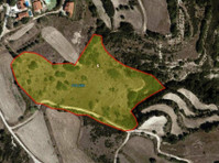 Land located in Polemi, Paphos, Cyprus.

The size of this… - Dom