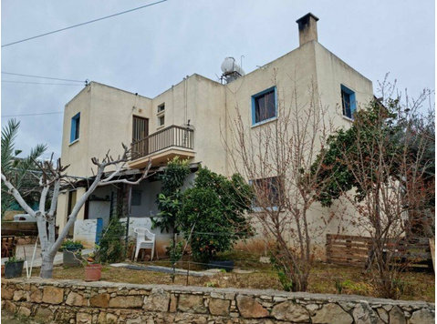 Lovely 4 bedroom house; is located in a beautiful and quiet… - Nhà
