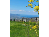 Residential Development Land – 23,000 m² with Sea View |…