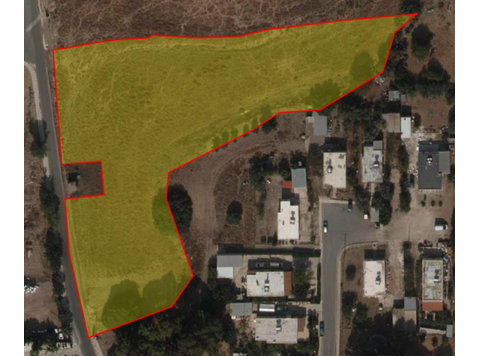 Residential land located in Timi, Paphos.The size of the… - בתים